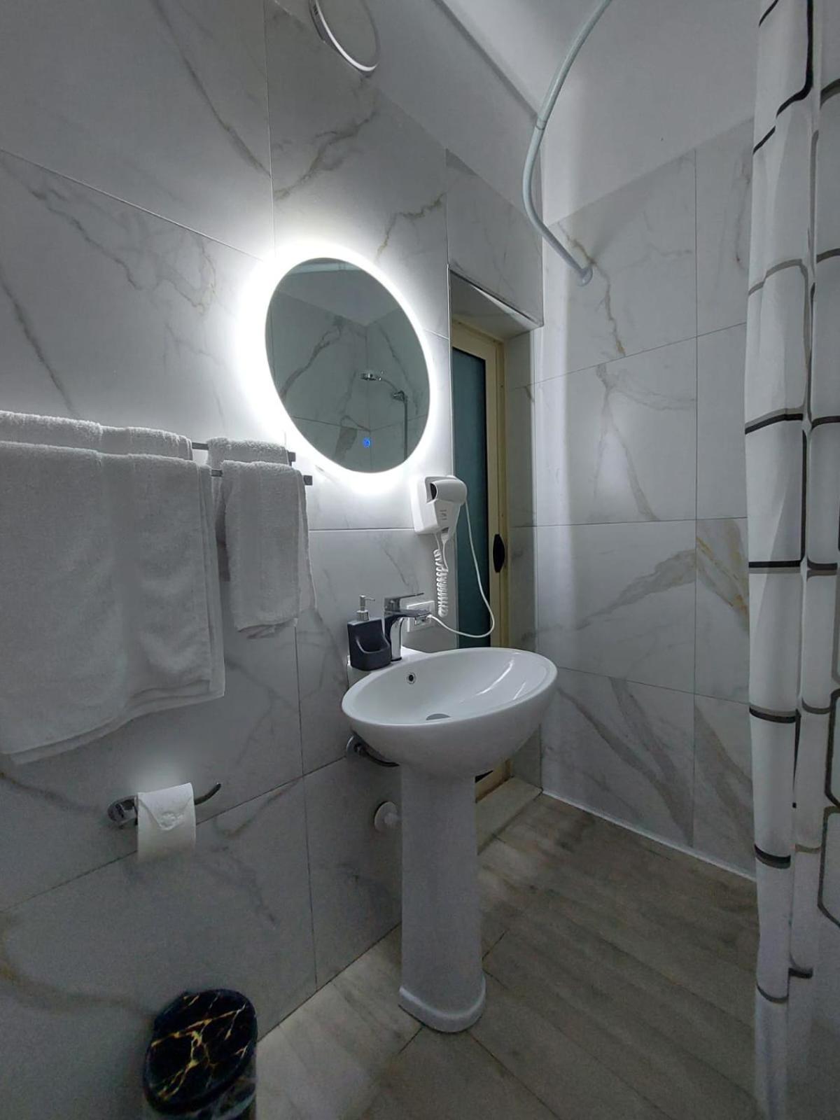 Godard Apartments Wlora Zewnętrze zdjęcie
